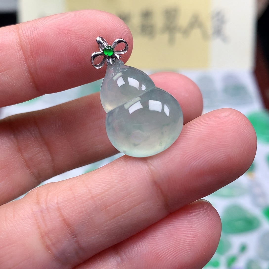翡翠裸石18K金镶嵌缅甸天然A货翡翠冰种葫芦