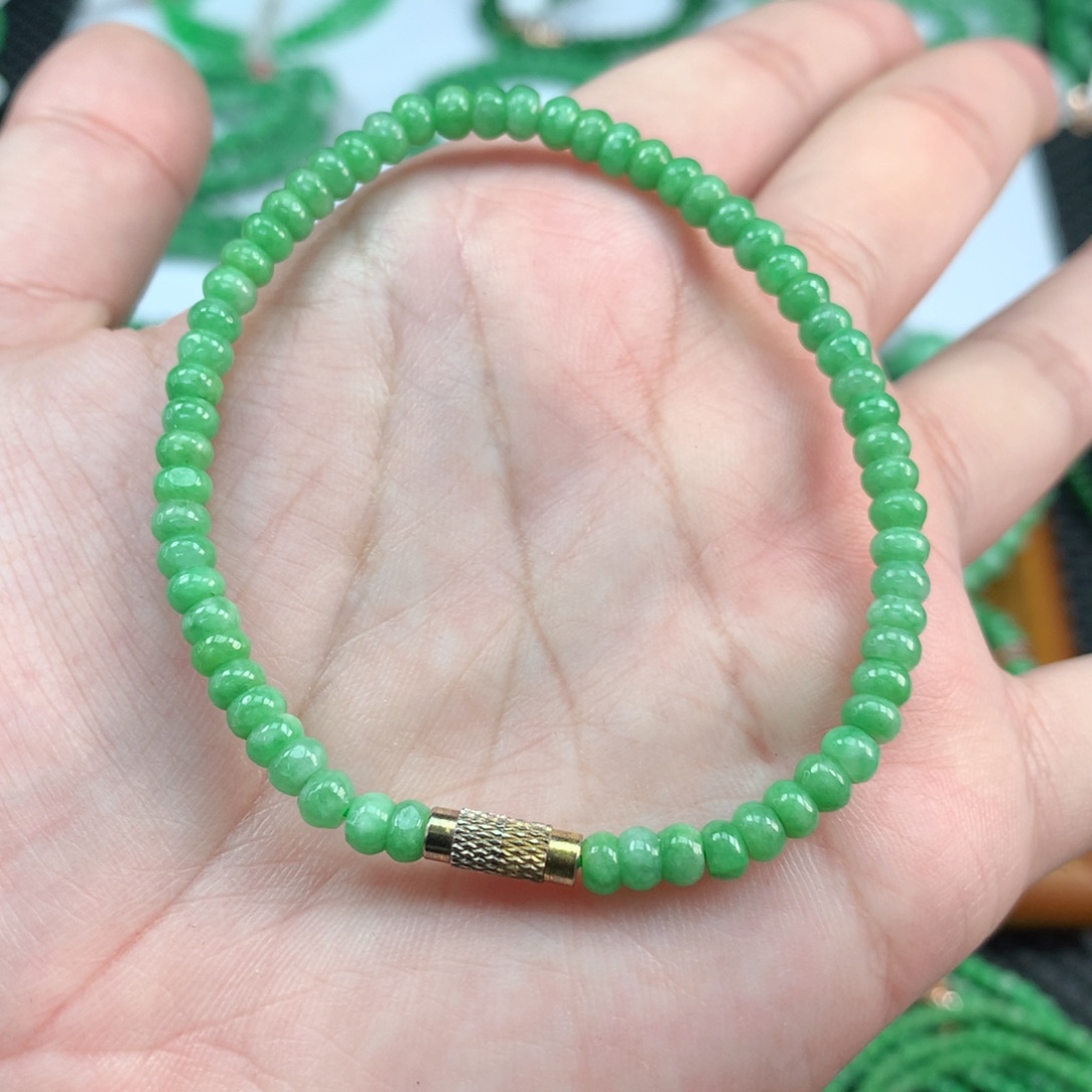 翡翠手链未镶嵌翡翠