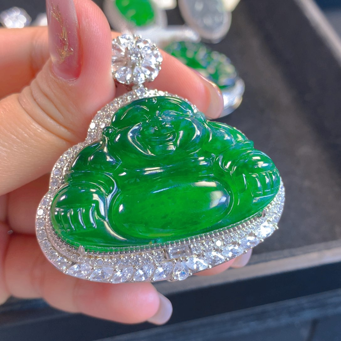 翡翠颈饰银S925镶嵌翡翠