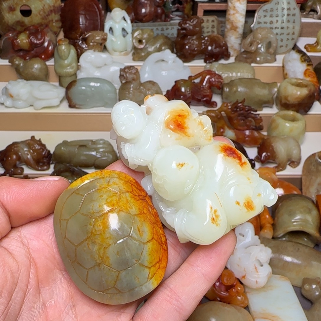 一***烟和田玉未镶嵌颈饰