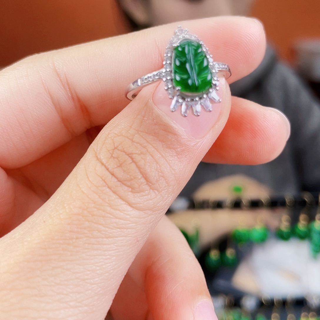 翡翠银S925镶嵌耳饰