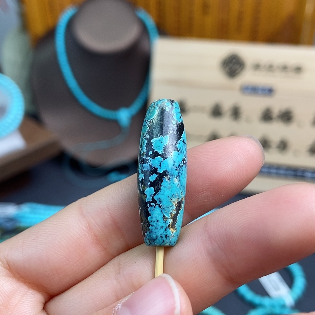 绿松石配饰未镶嵌