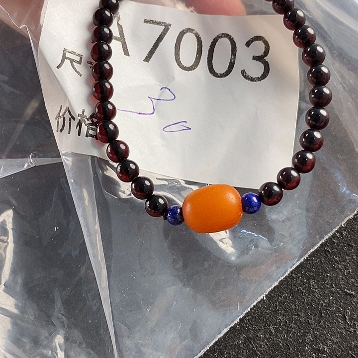 蜜蜡未镶嵌珠宝奇石