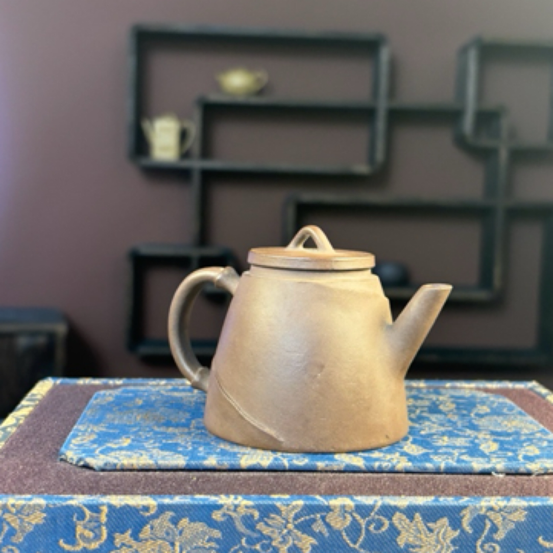 紫砂原矿紫泥《金钟》