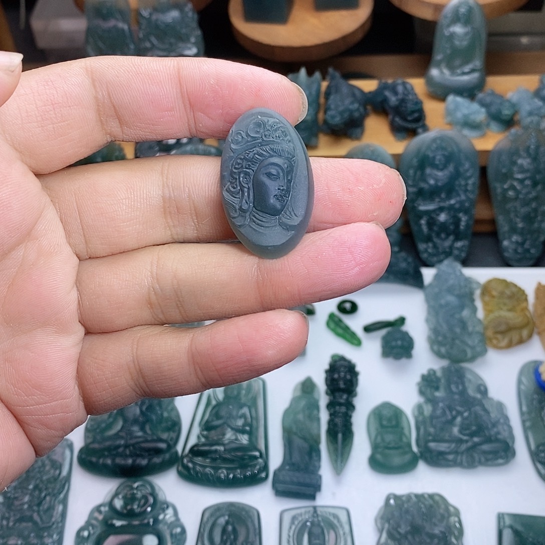 定制翡翠未镶嵌观音