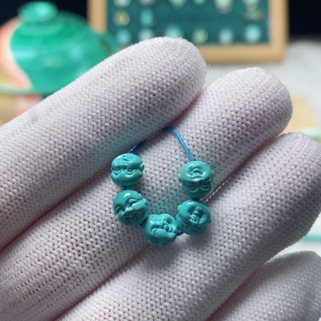 绿松石颈饰未镶嵌