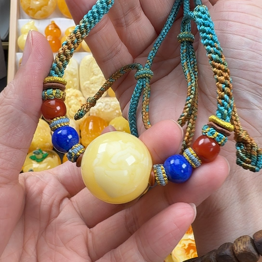 微****蜜蜡未镶嵌颈饰蜜蜡