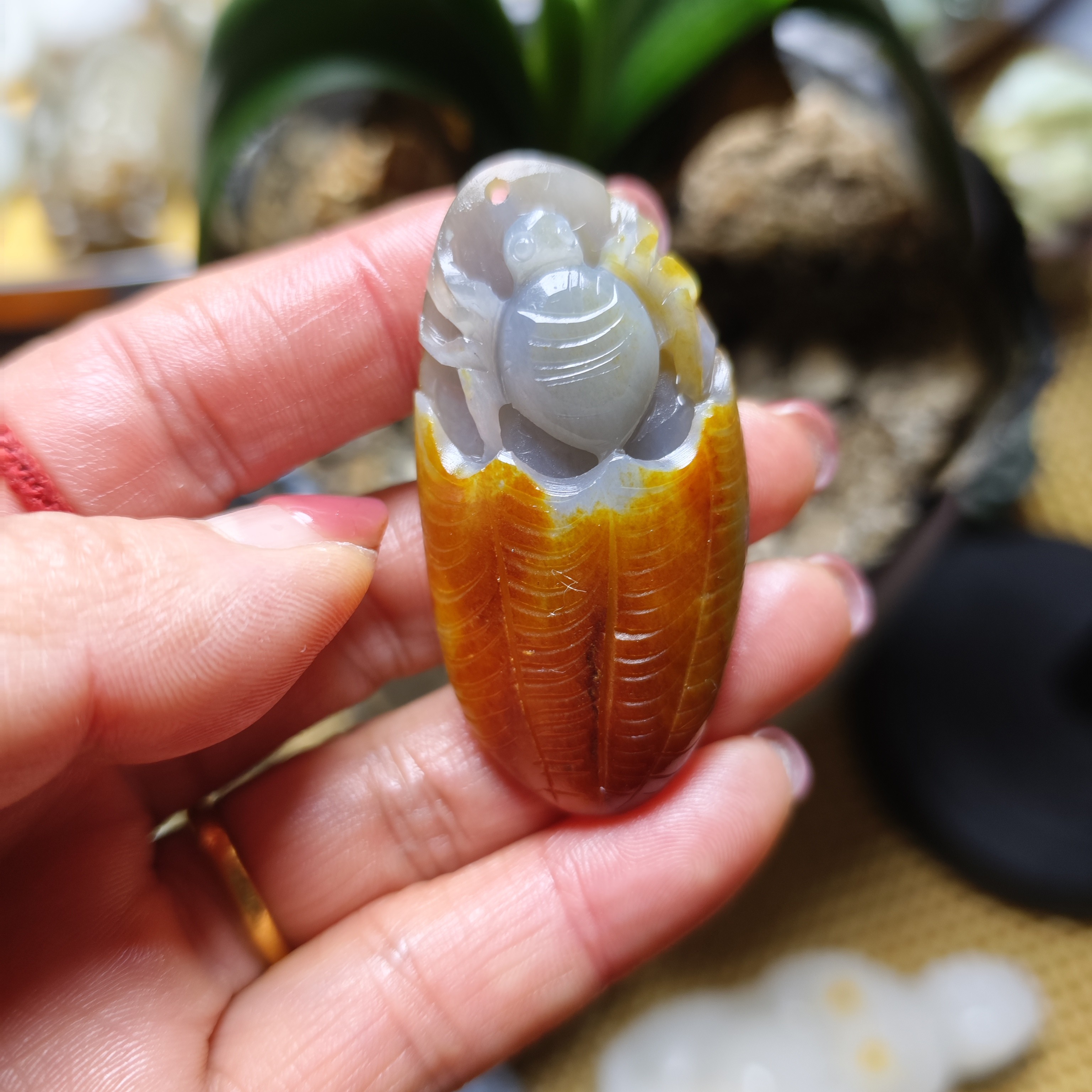 和田玉原石带皮知足常乐