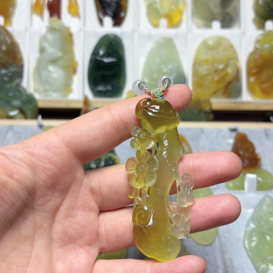 蛇纹石玉吊坠(不含链)未镶嵌奋*.