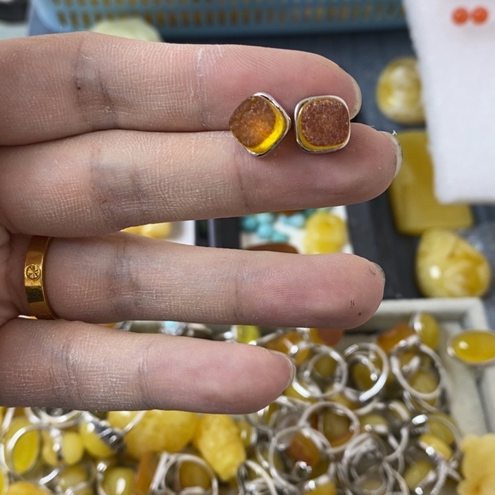 蜜蜡裸石银S925镶嵌耳钉