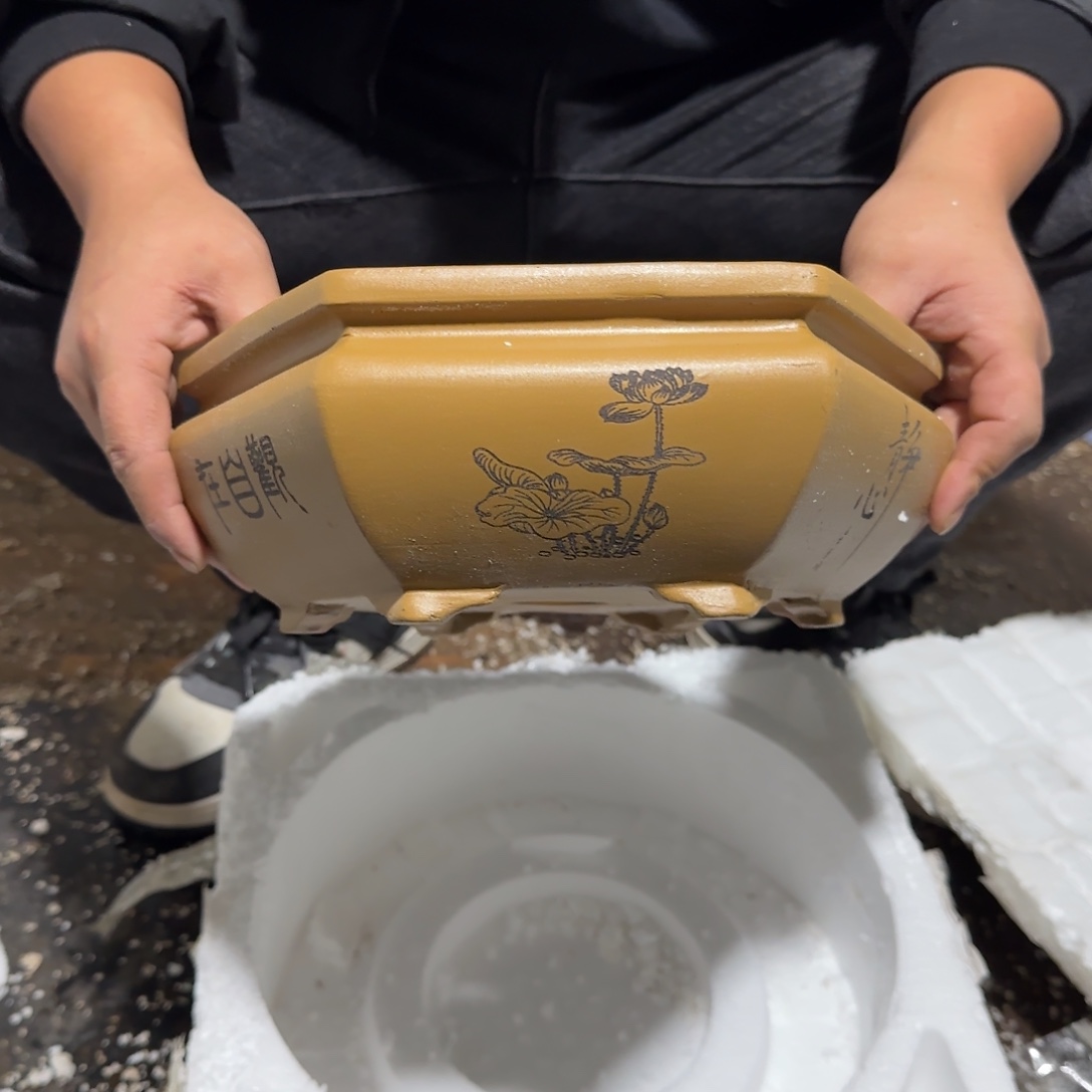 紫砂花盆瑕疵和瑕疵