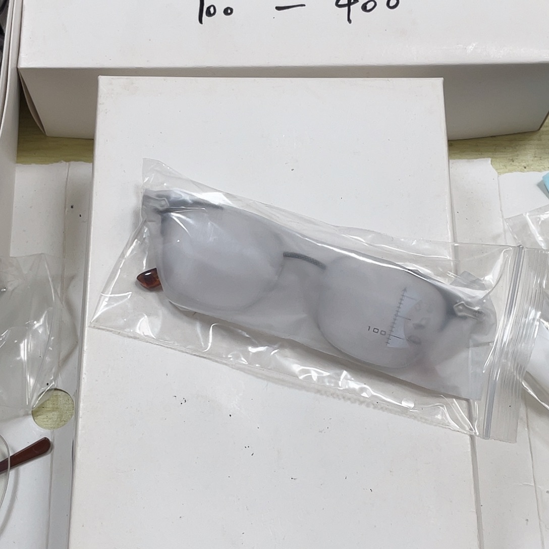 100度银色变焦。    