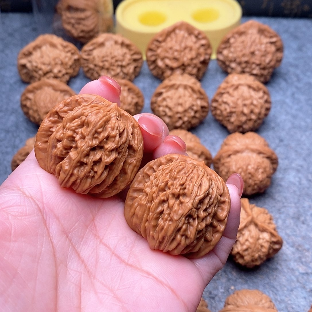 文玩核桃把件精品特价四座楼38