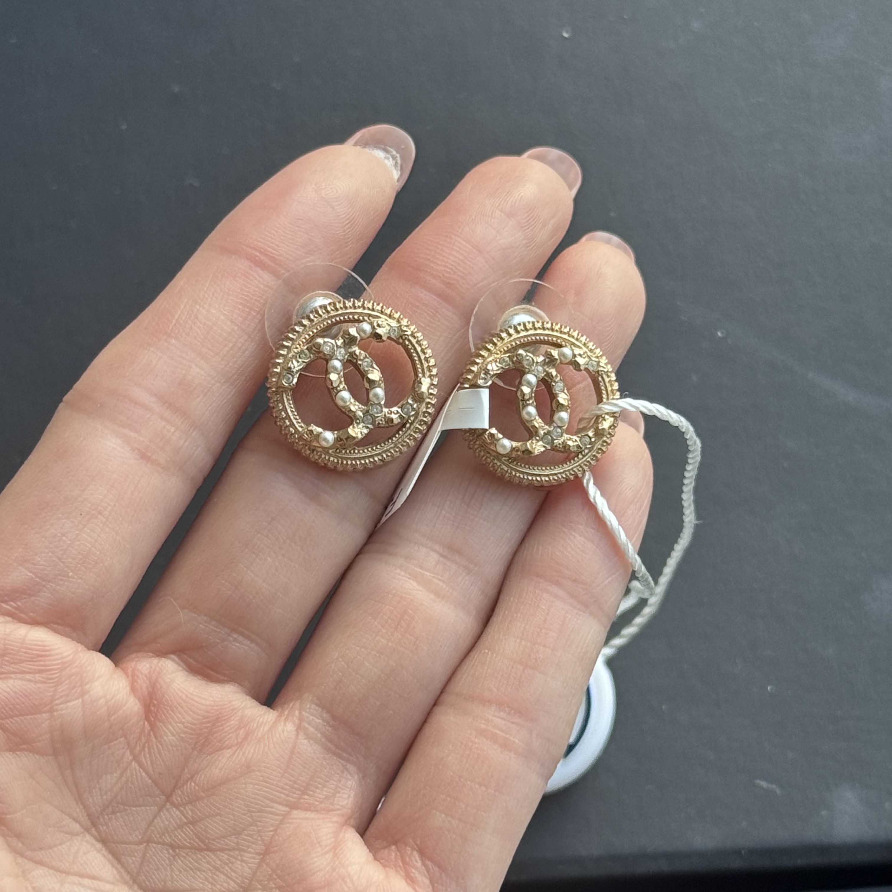 95新 Chanel/香奈儿 香奈儿镂空密镶耳钉