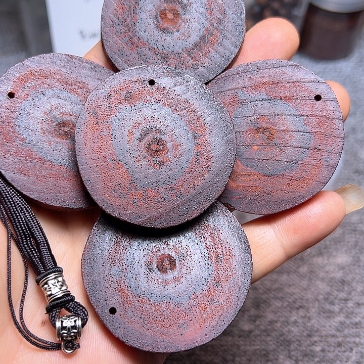 藤类降真香随形5.0左右绿油精品高货发其一j83