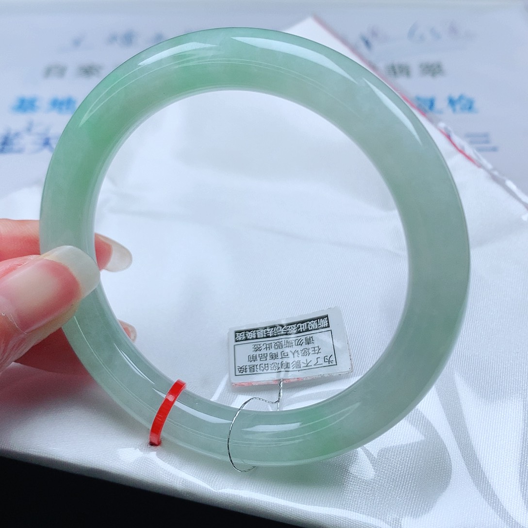 翡翠未镶嵌手镯58.5圈