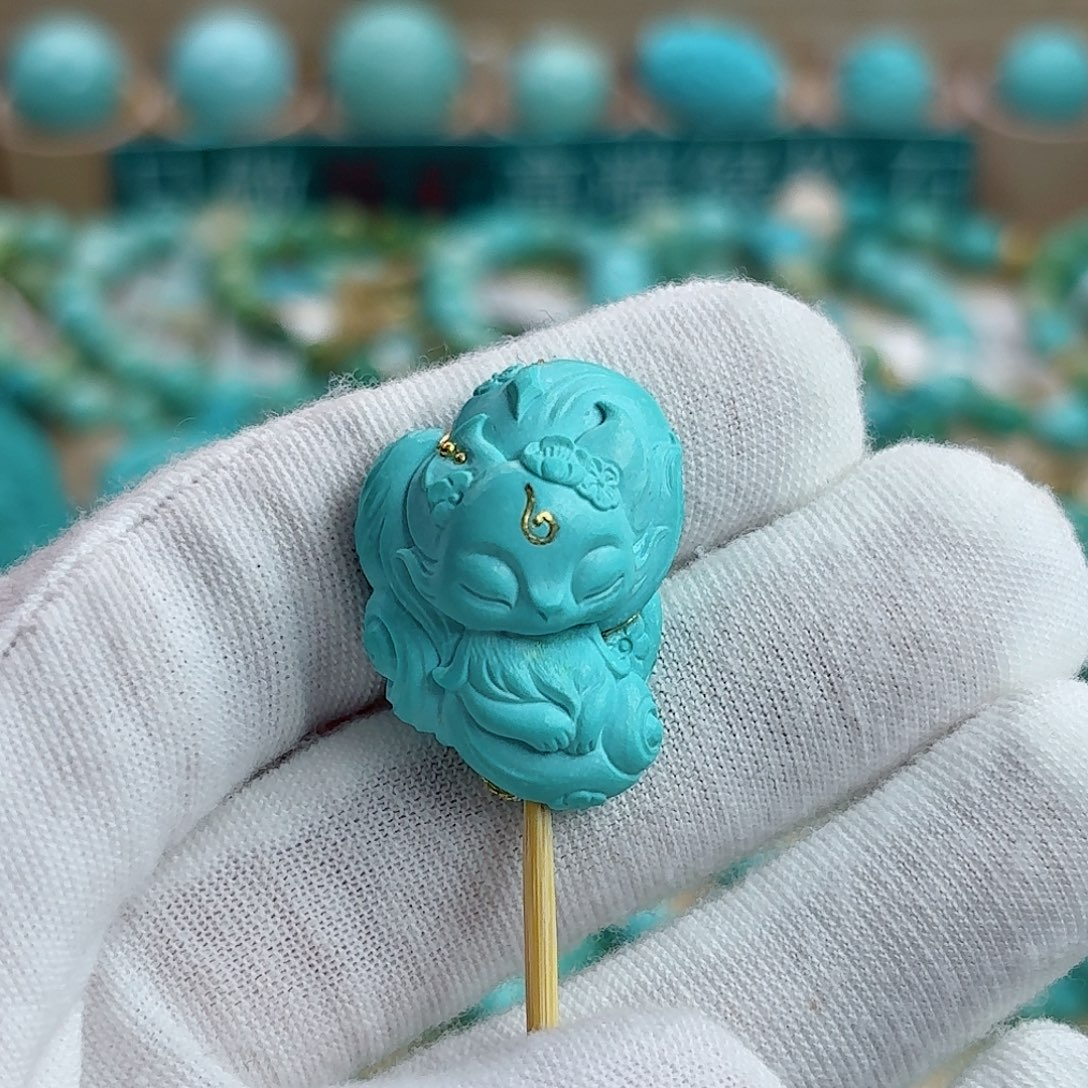 绿松石未镶嵌珠宝奇石