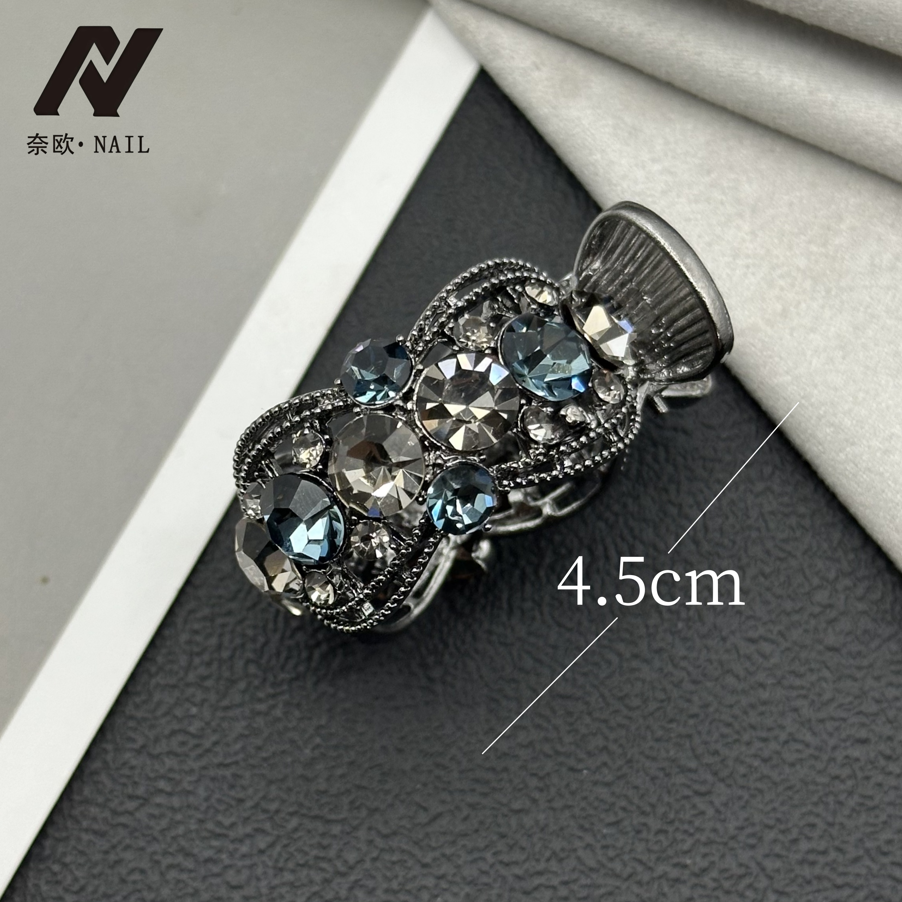 【NAIL·奈欧】设计师系列6194满钻马尾夹轻奢时尚