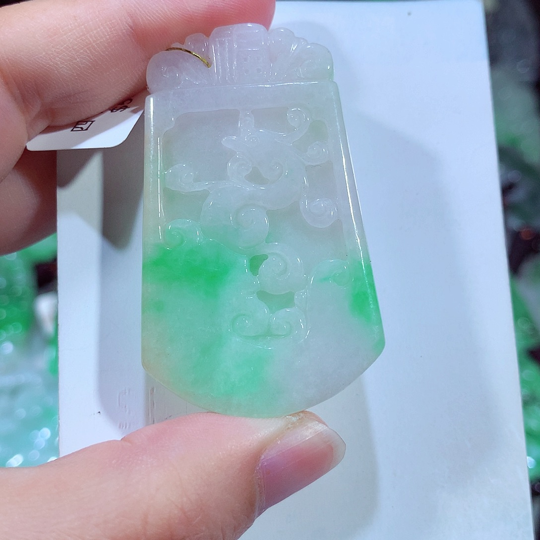 翡翠吊坠(不含链)未镶嵌