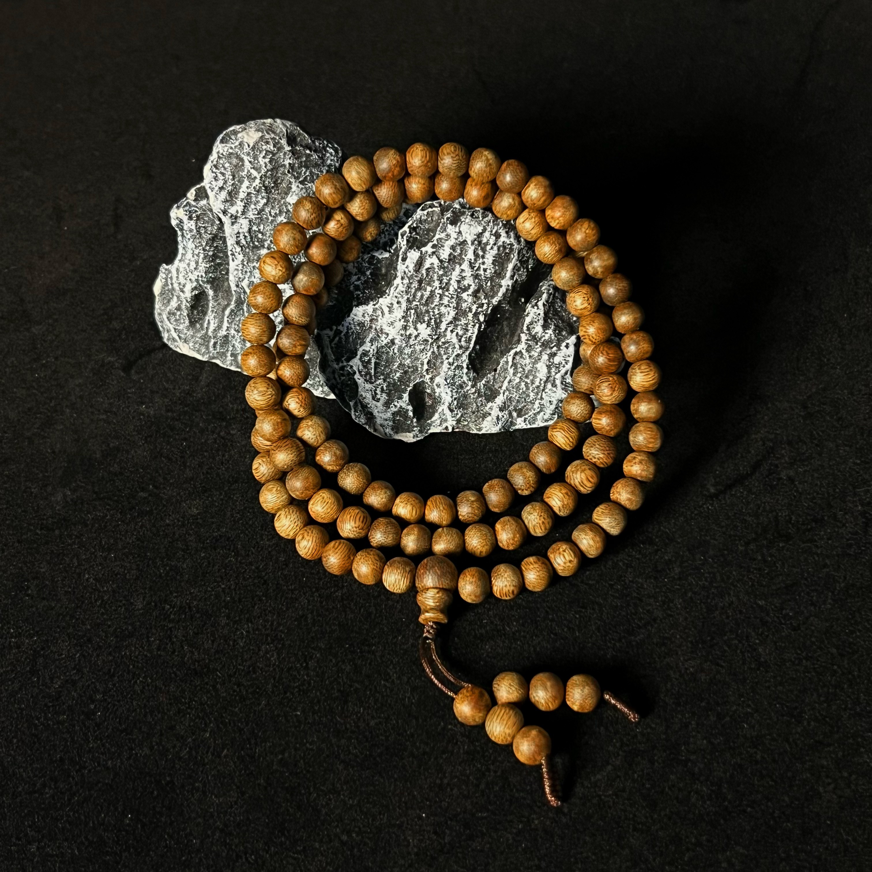 沉香沉香【云芝森】乌身圆叶圆珠多圈 0.7mm 多样性发其一