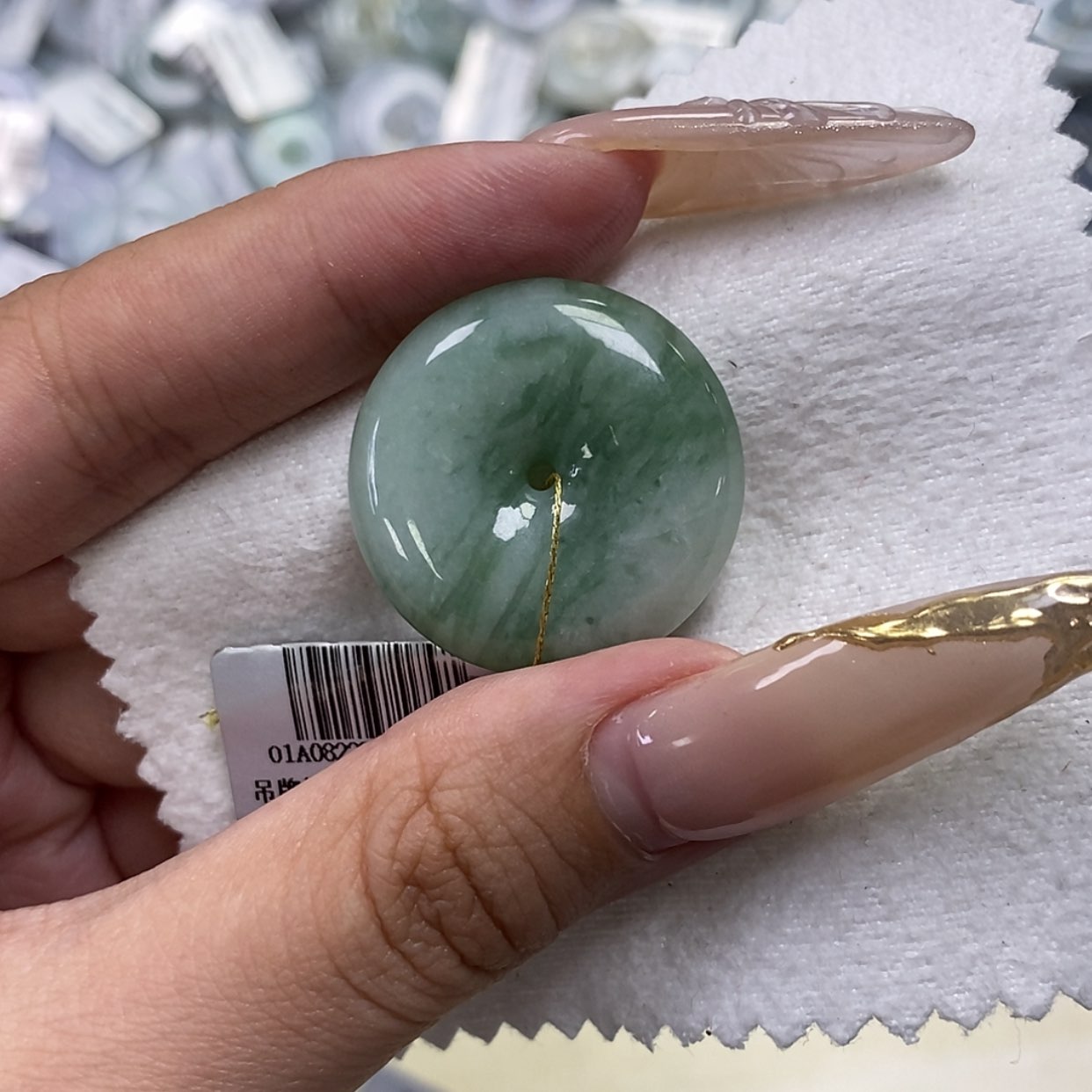 【闪购商品】翡翠未镶嵌颈饰平安扣