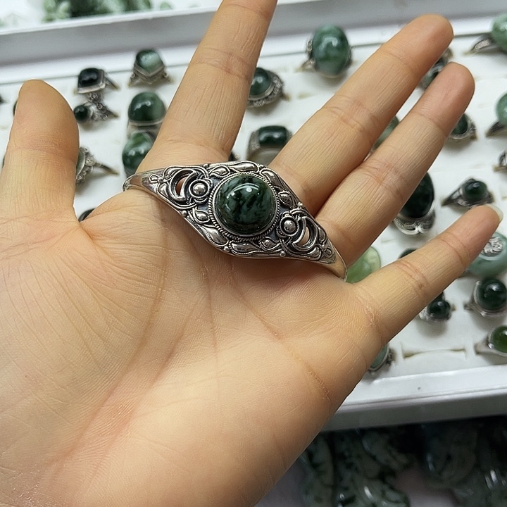 伟***吖透闪石-蛇纹石玉银S925镶嵌颈饰