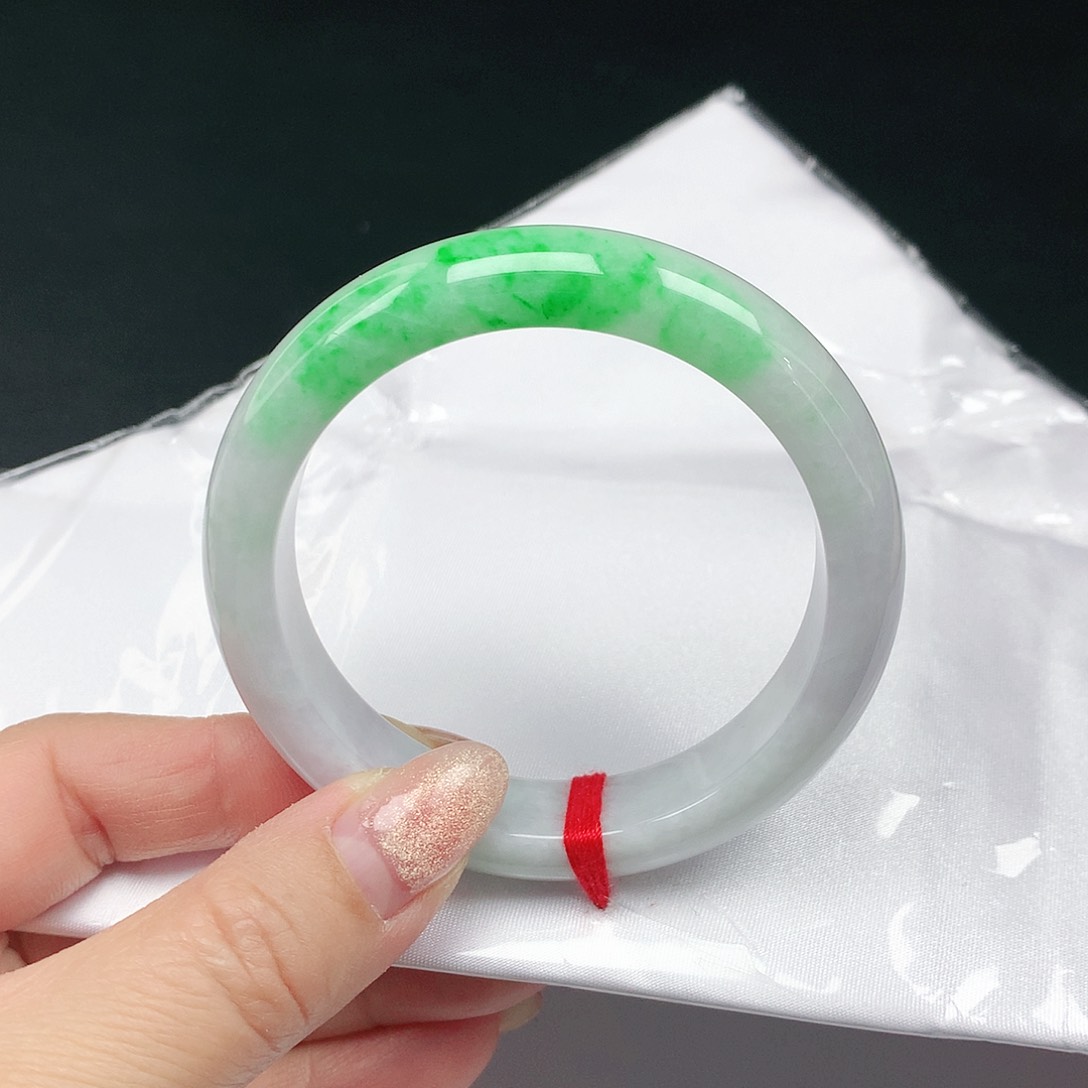 翡翠手镯未镶嵌翡翠106