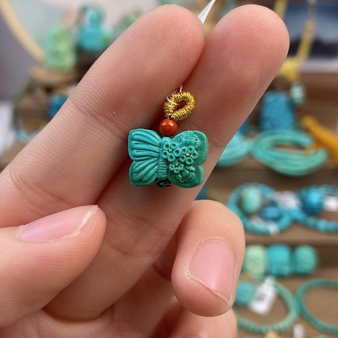 绿松石雕刻未镶嵌