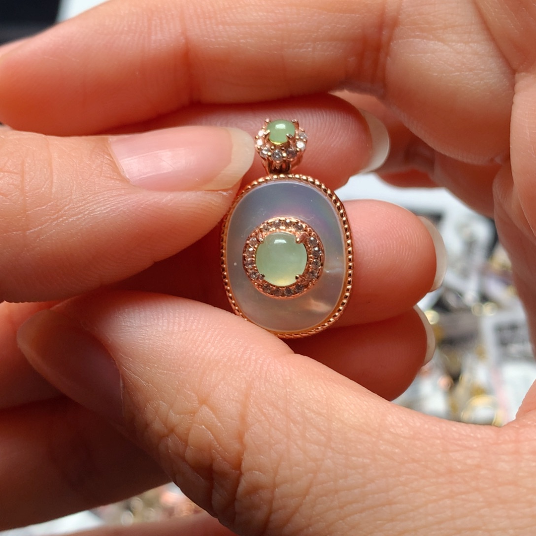 翡翠戒指银S925镶嵌天然翡翠吊坠