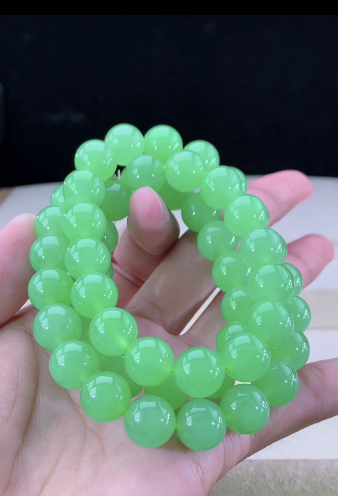收藏级行家品质缅甸天然翡翠A货甜阳绿珠链种色兼得典藏传承