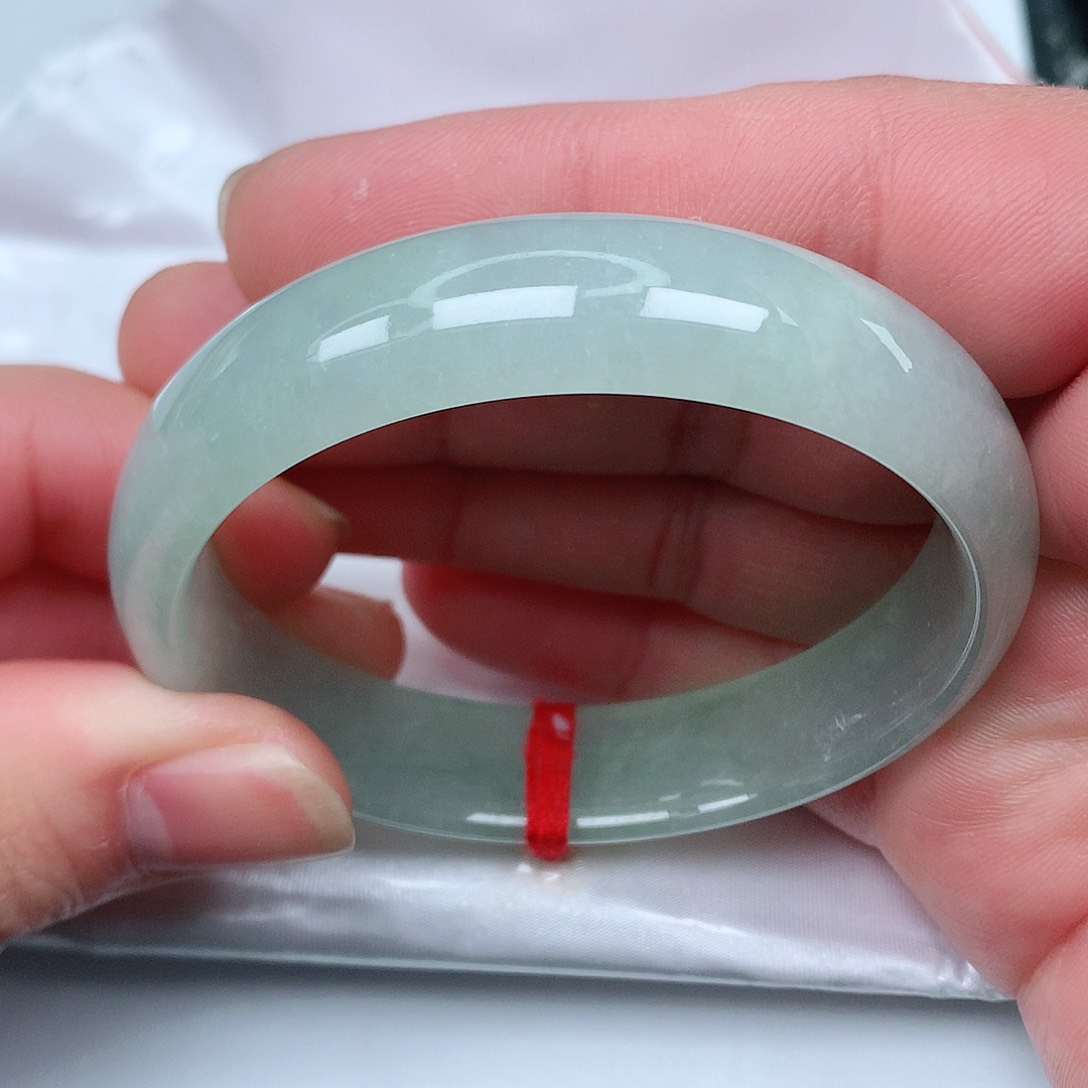 翡翠手镯未镶嵌天然