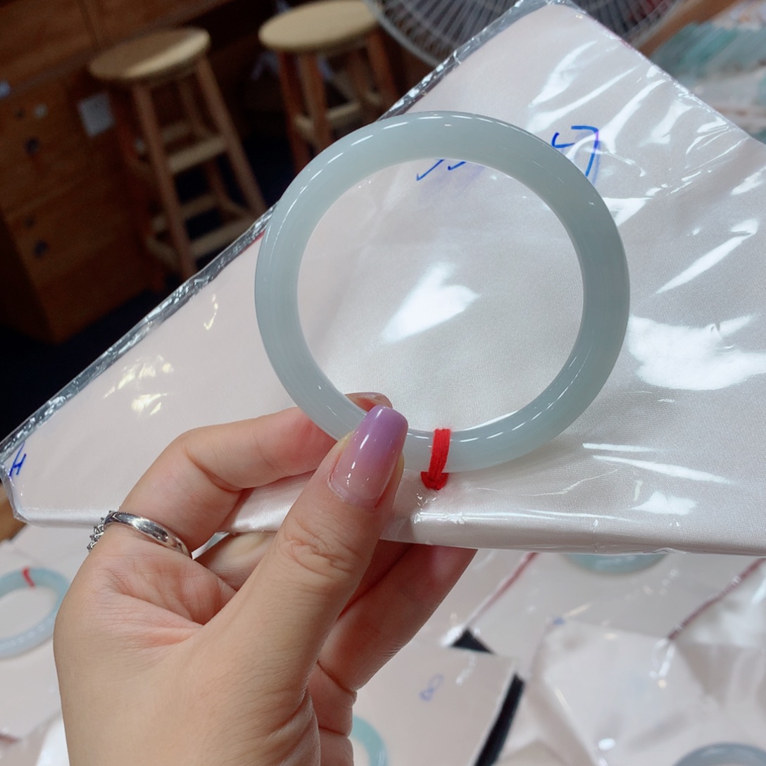 翡翠手镯未镶嵌买断