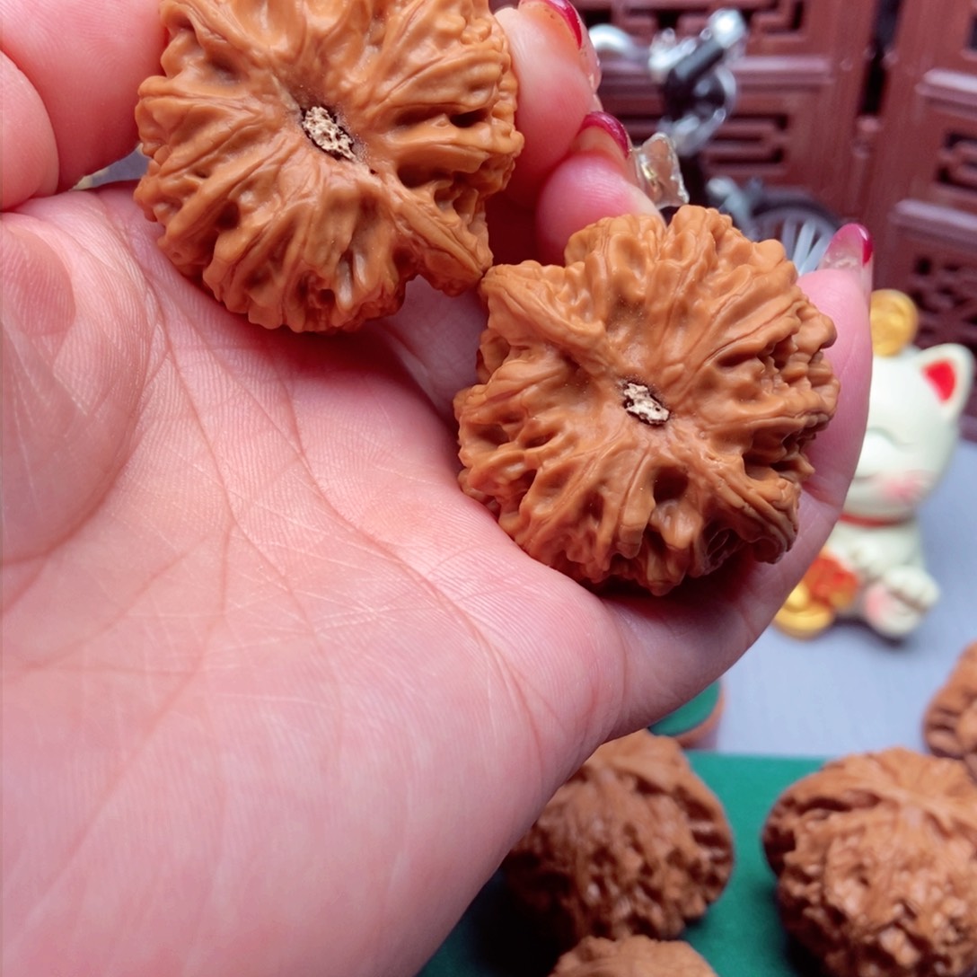 文玩核桃吊坠由*申苹果42