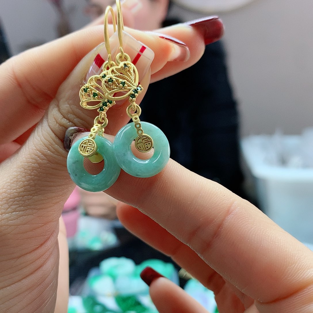 【闪购商品】翡翠耳饰未镶嵌，