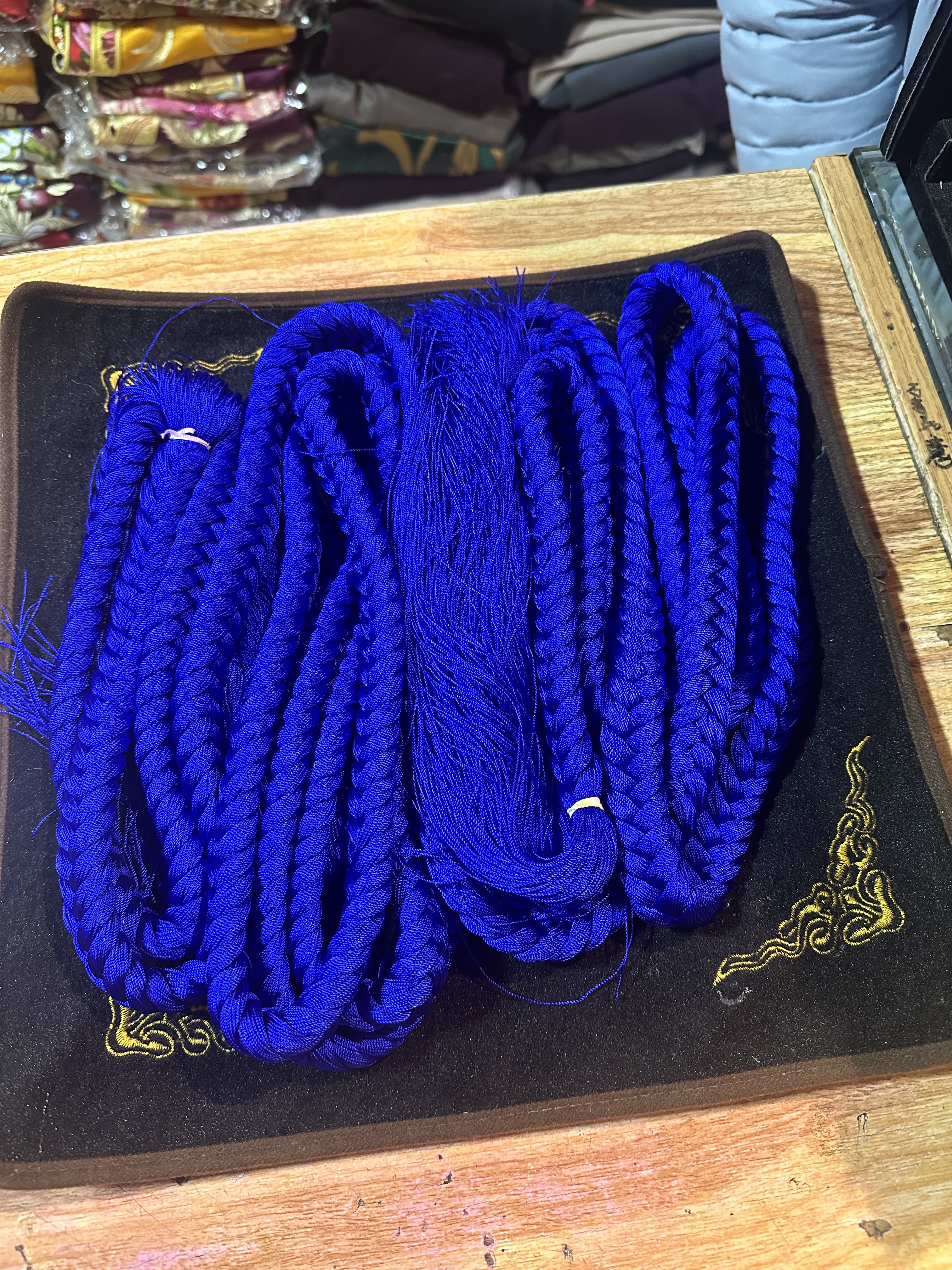 藏饰纯手工编织头绳传统