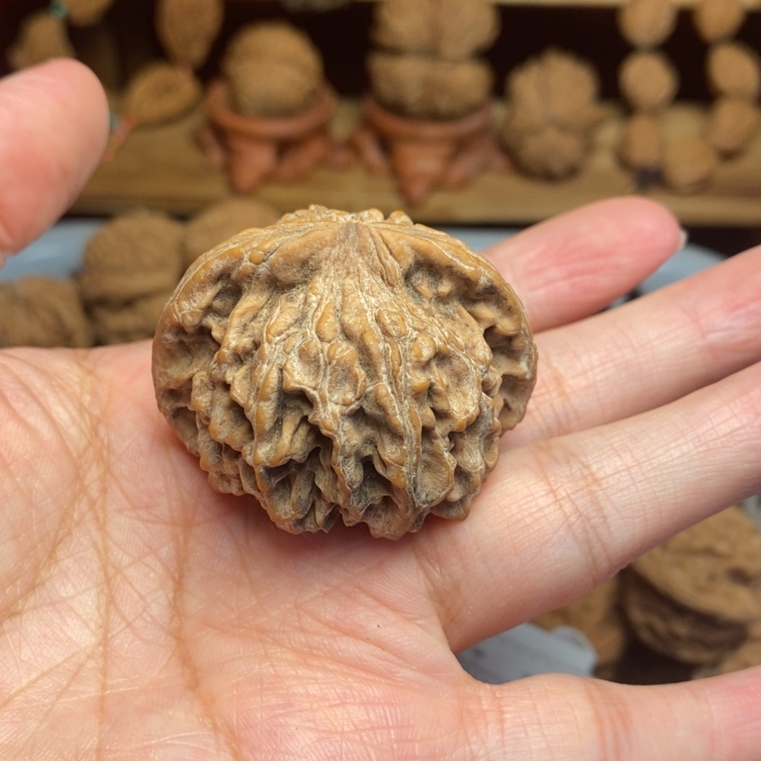 鲁***吃把件文玩核桃文玩