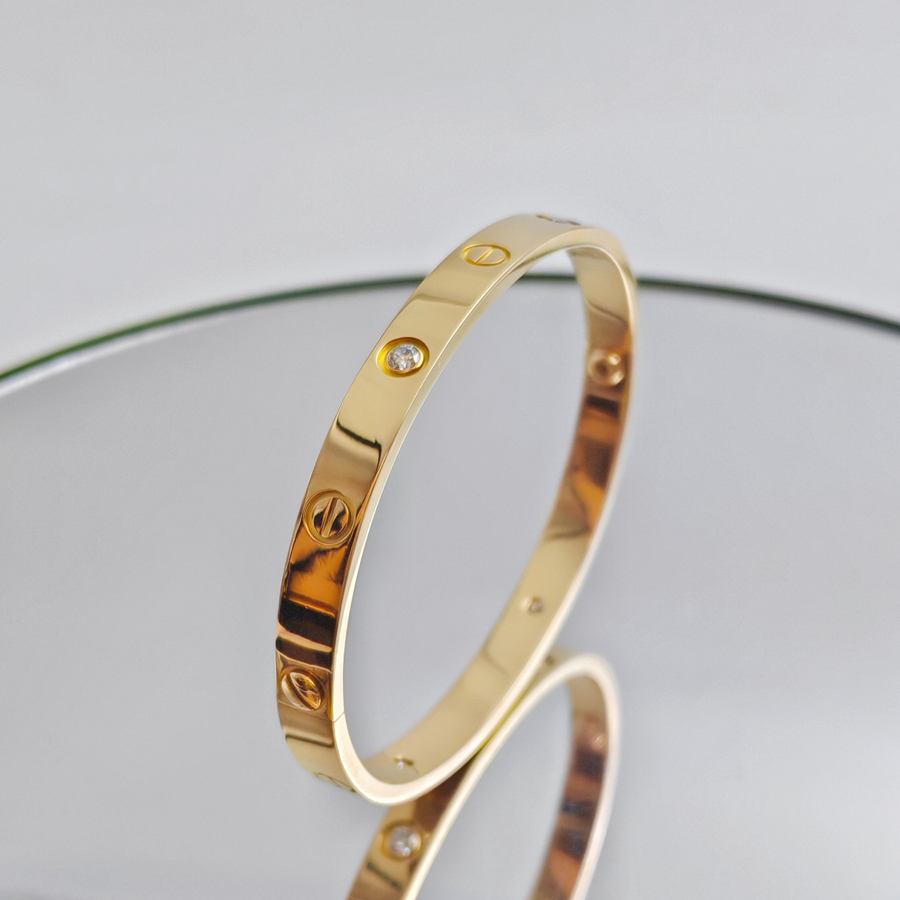 99新 Cartier/卡地亚 love四钻 手镯/K黄/#18   XJ