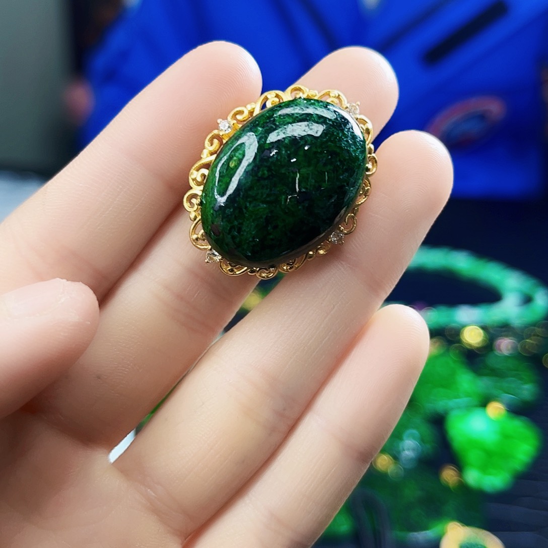 颈饰银S925镶嵌翡翠多样性