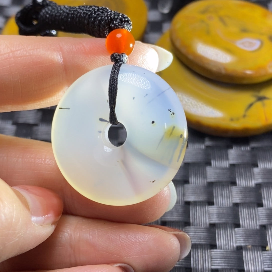 玛瑙/玉髓颈饰未镶嵌