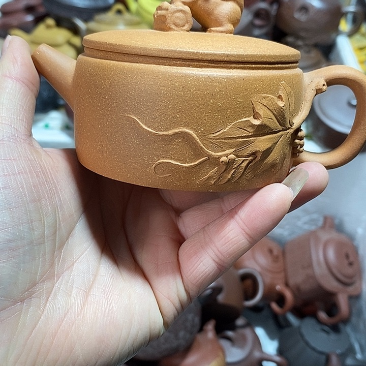 紫砂茶壶微瑕微笑纽裂