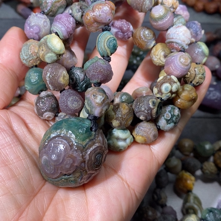 未镶嵌玛瑙/玉髓珠宝奇石溪*