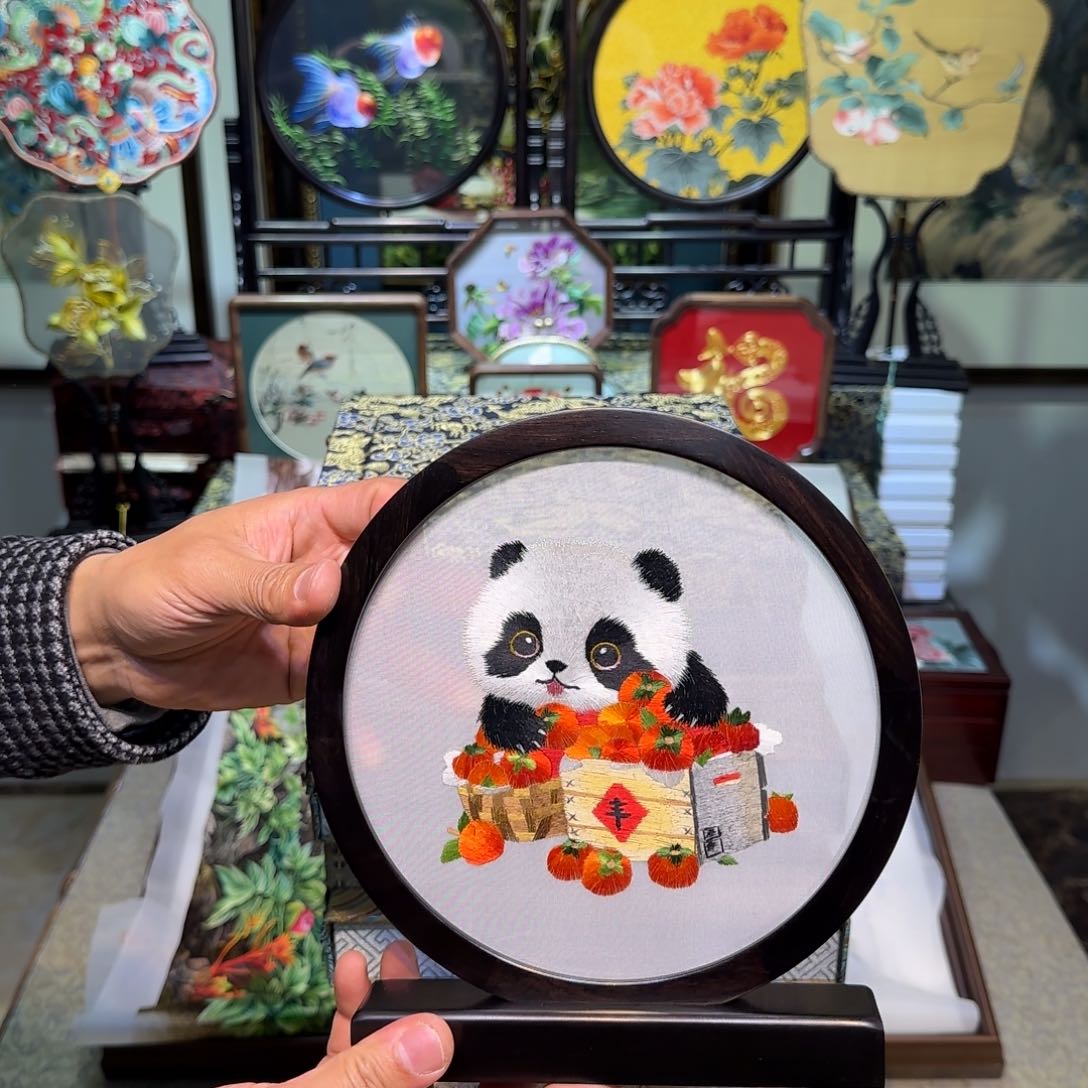 刺绣刺绣工艺精湛