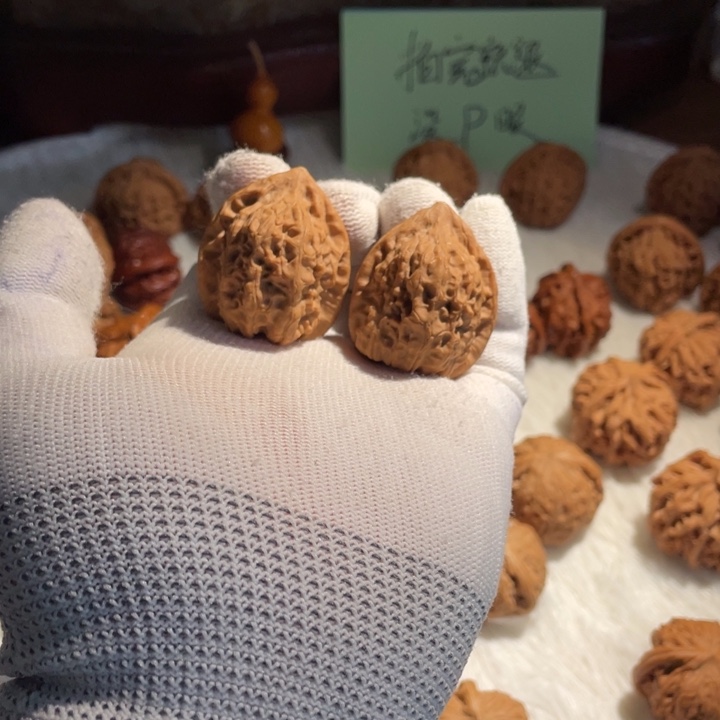 文玩核桃把件18鸡心