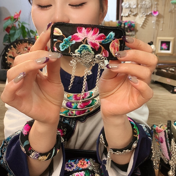 花岗石铁合金发夹