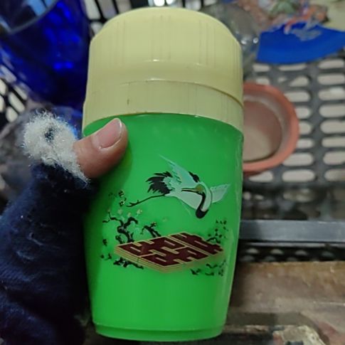 刘***臭陶瓷精美摆件（不退换，微瑕疵）