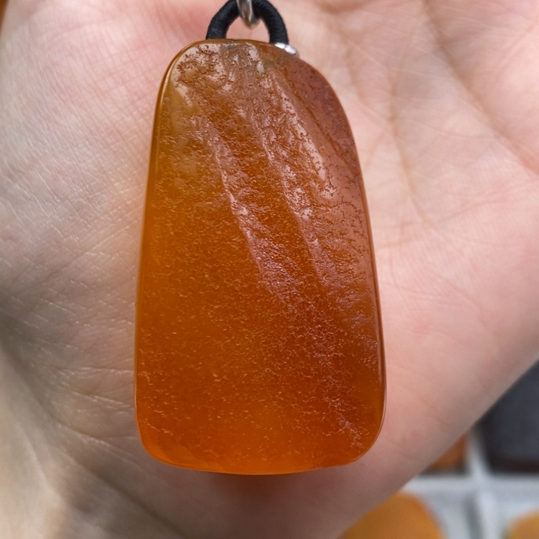琥珀吊坠(赠链)未镶嵌