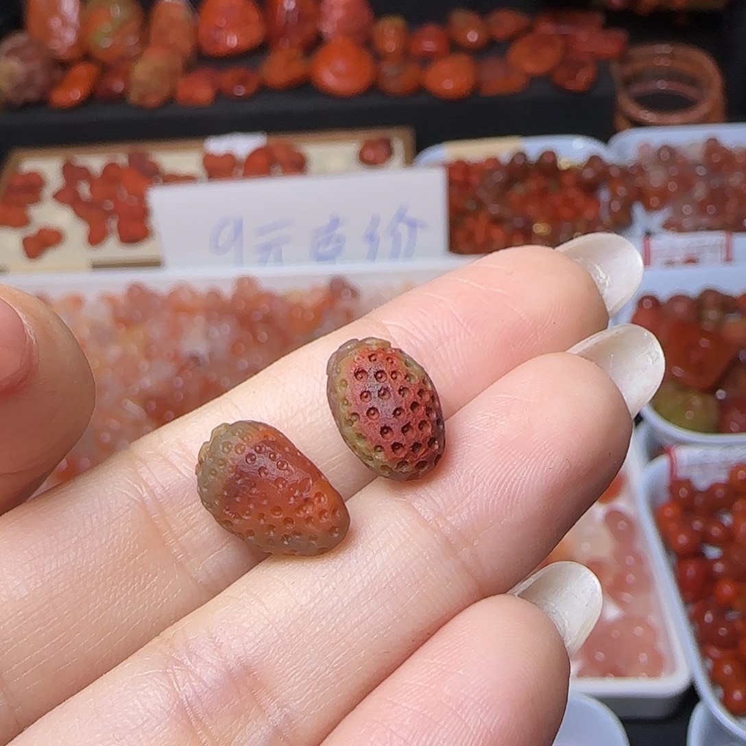 南红玛瑙未镶嵌颈饰