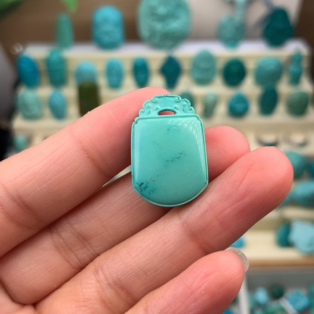 绿松石未镶嵌珠宝奇石