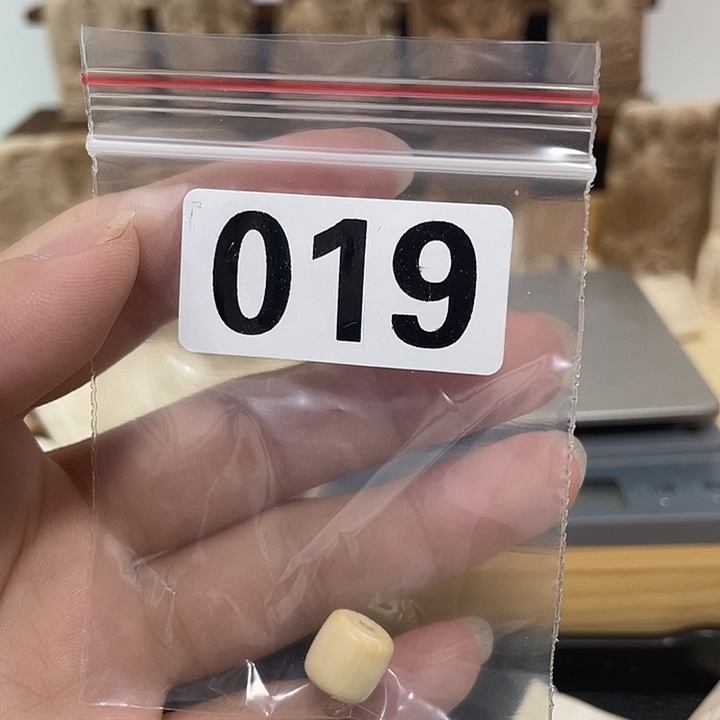 天然猛犸牙雕刻品