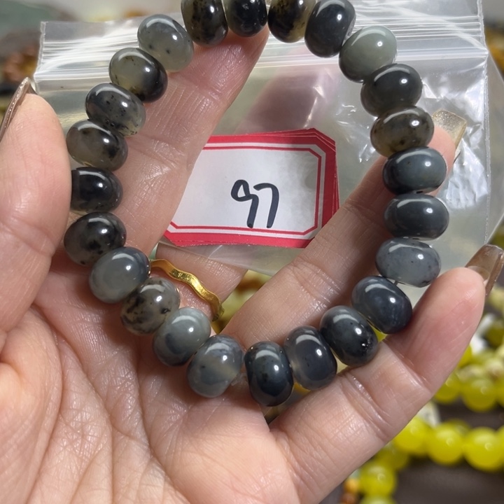 蛇纹石玉未镶嵌手链